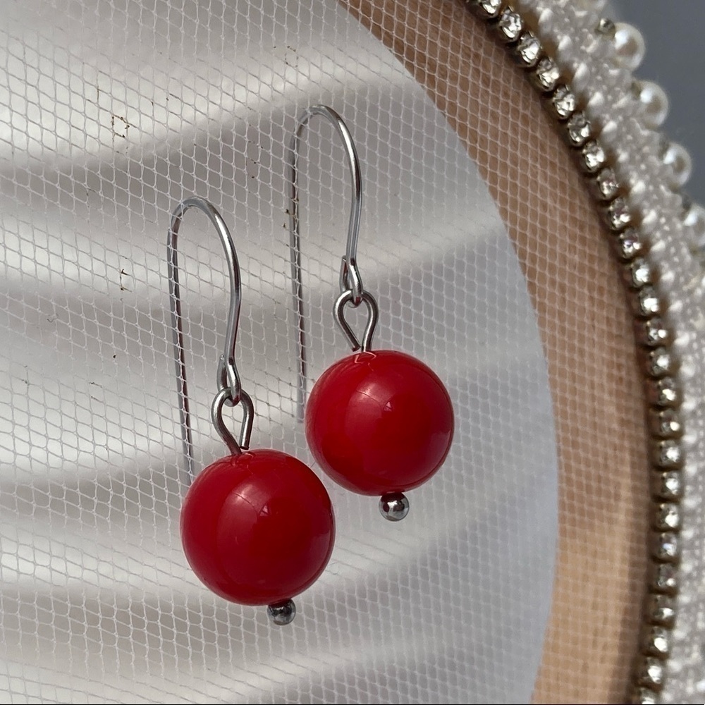 Dangle Drop Red Minimalist Earrings - Picture 4 of 9